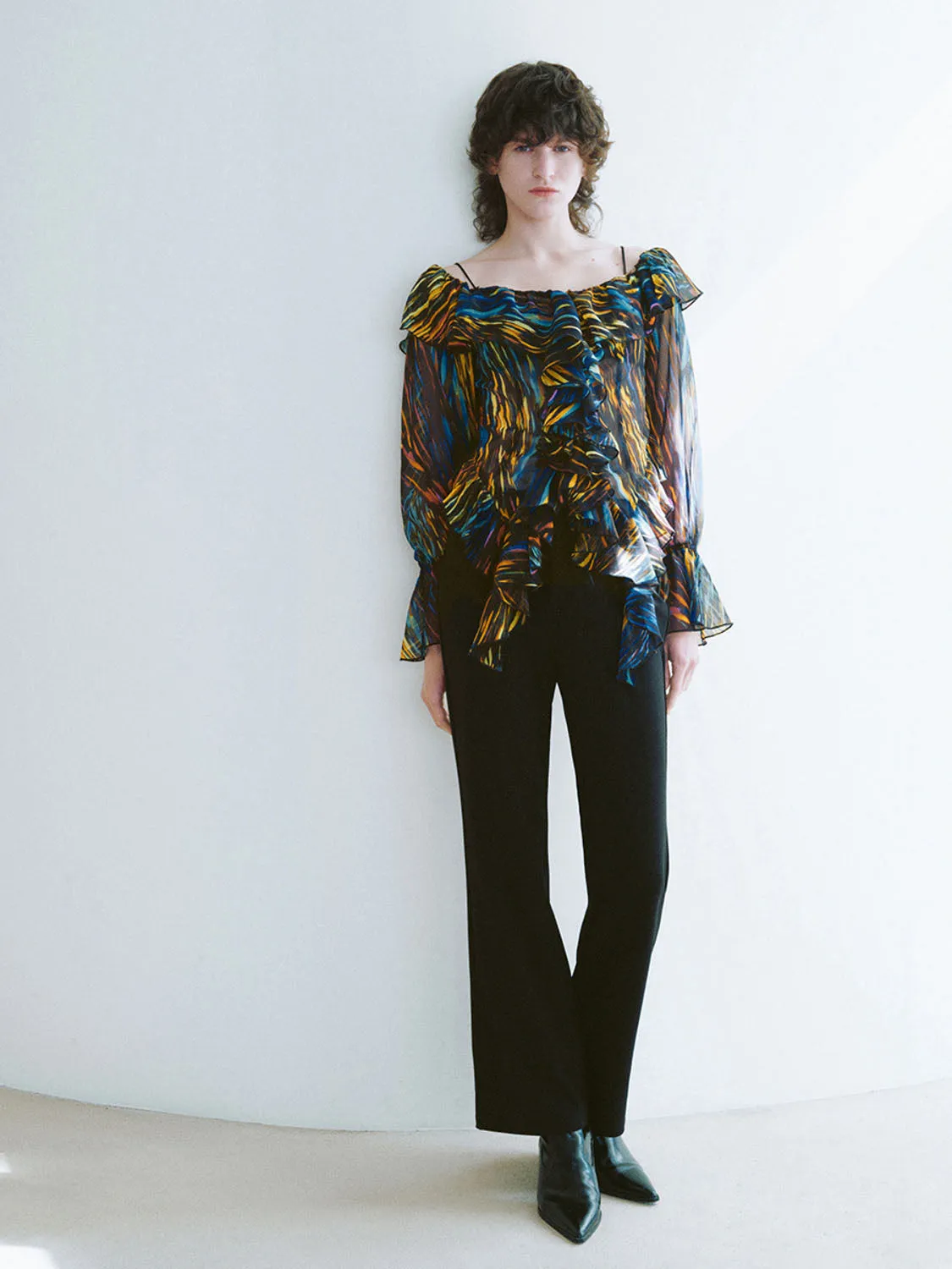 Ruffle Hem Off-Shoulder Shirts sold by Urban Revivo product image thumbnail 4