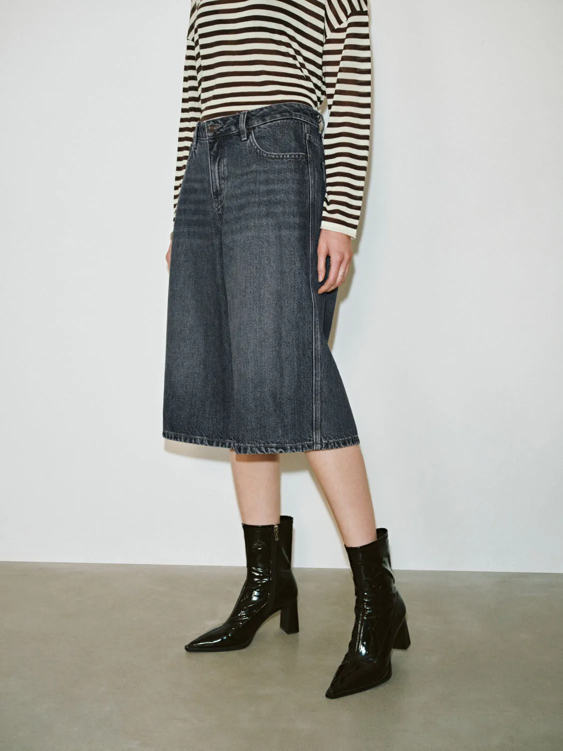 Mid-Length Denim Jeans sold by Urban Revivo product image thumbnail 3