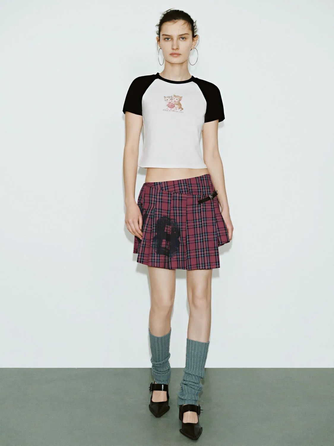 Raglan Sleeve Skinny T-Shirts sold by Urban Revivo product image thumbnail 4