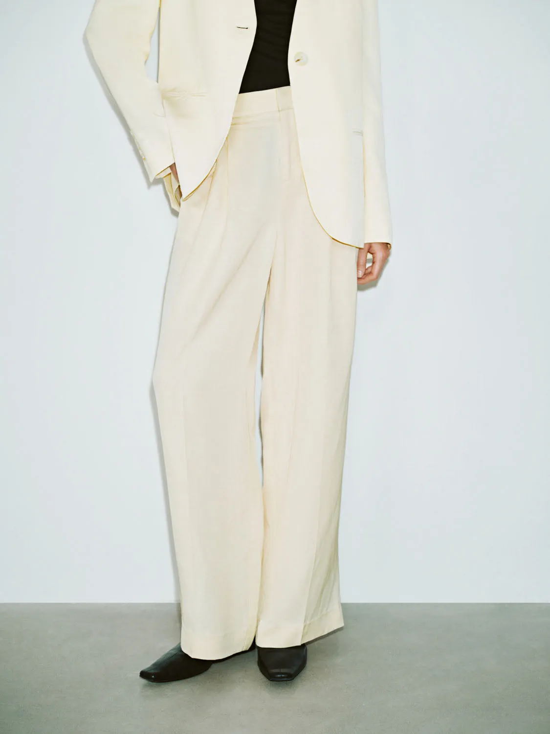 Loose Wide-Leg Pants sold by Urban Revivo product image thumbnail 2