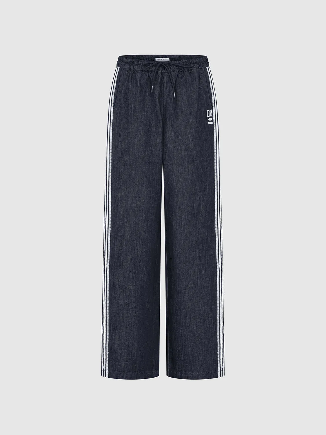 Elastic Denim Jeans sold by Urban Revivo