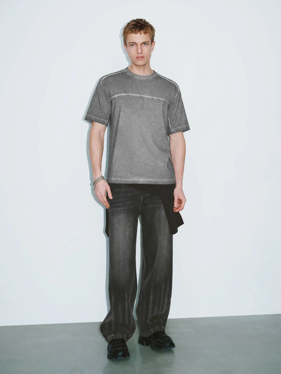 Short Sleeve T-Shirts sold by Urban Revivo product image thumbnail 4