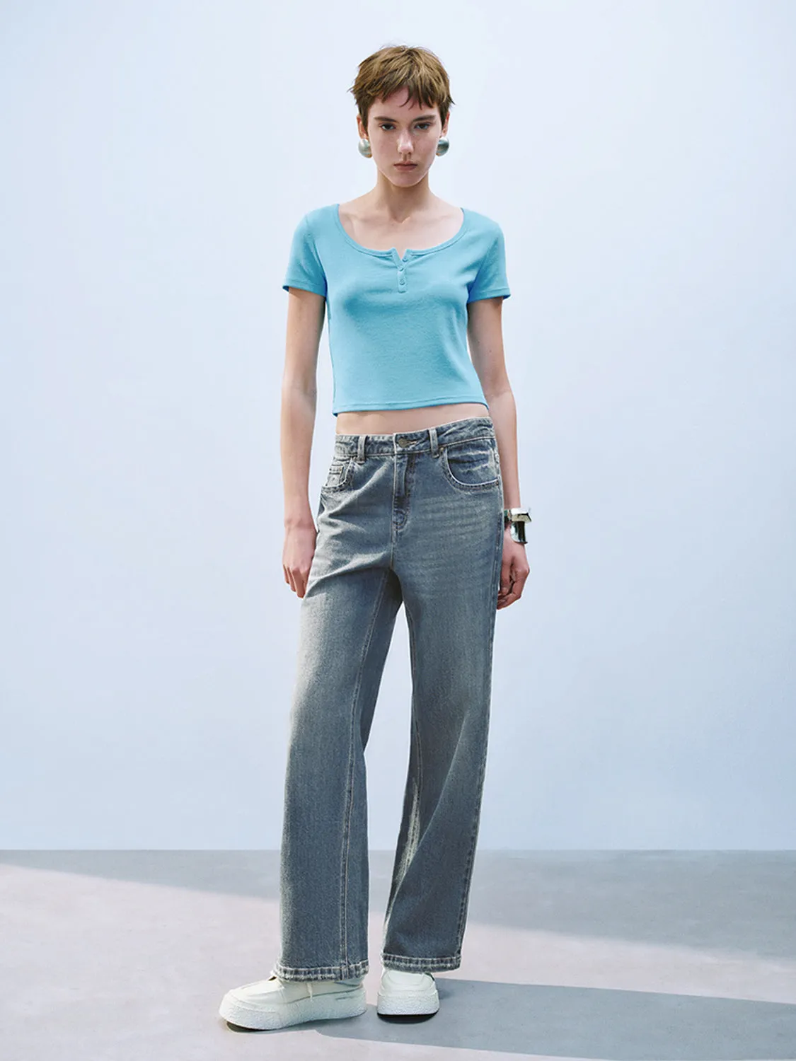 U-Neck Skinny T-Shirts sold by Urban Revivo product image thumbnail 4