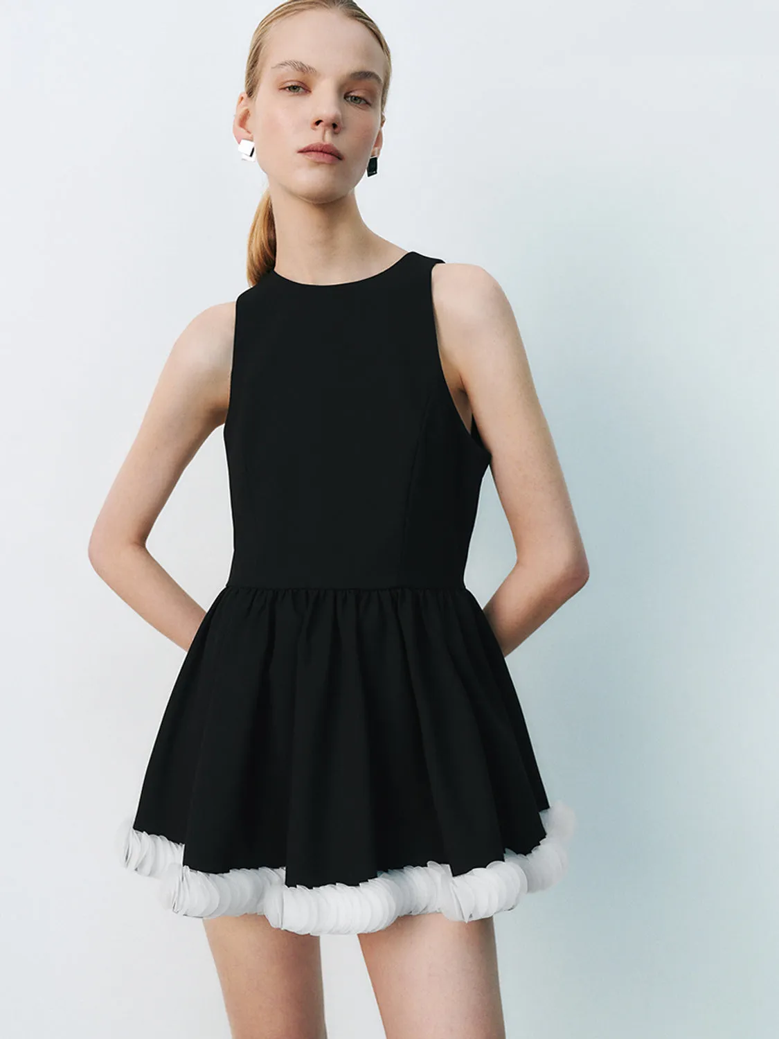 Sleeveless Mesh Hem Dresses sold by Urban Revivo product image thumbnail 3