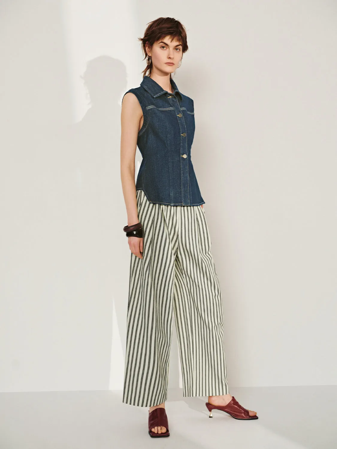 Sleeveless Denim Jackets sold by Urban Revivo product image thumbnail 4