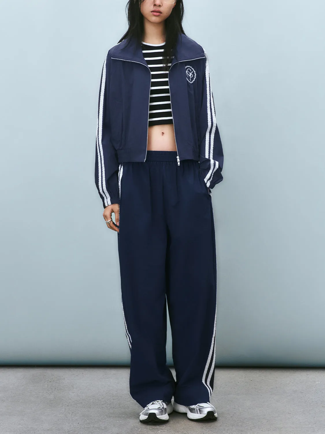 Oversized Carrot Fit Pants sold by Urban Revivo product image thumbnail 5