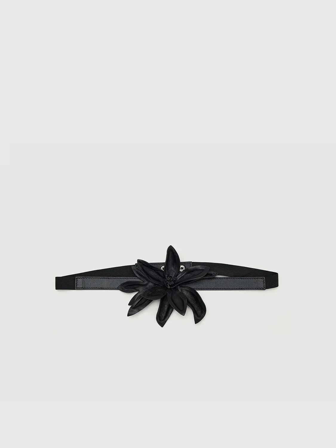 Belts sold by Urban Revivo