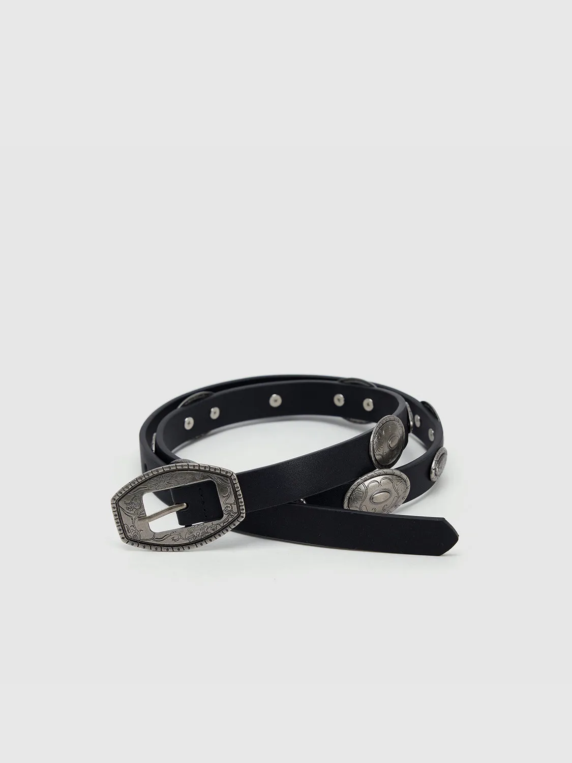 Belts sold by Urban Revivo