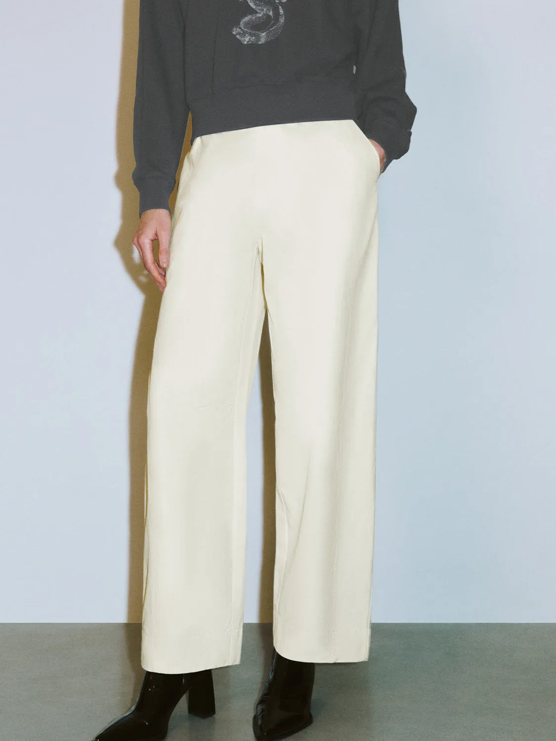 Carrot Fit Pants sold by Urban Revivo product image thumbnail 3