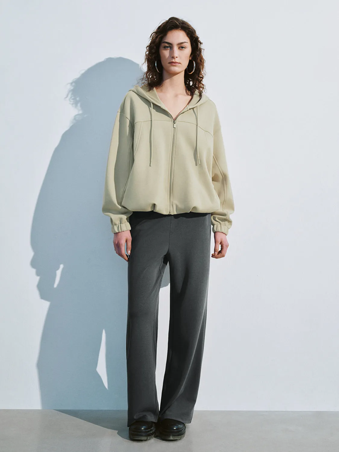 Regular Flare Pants sold by Urban Revivo product image thumbnail 5