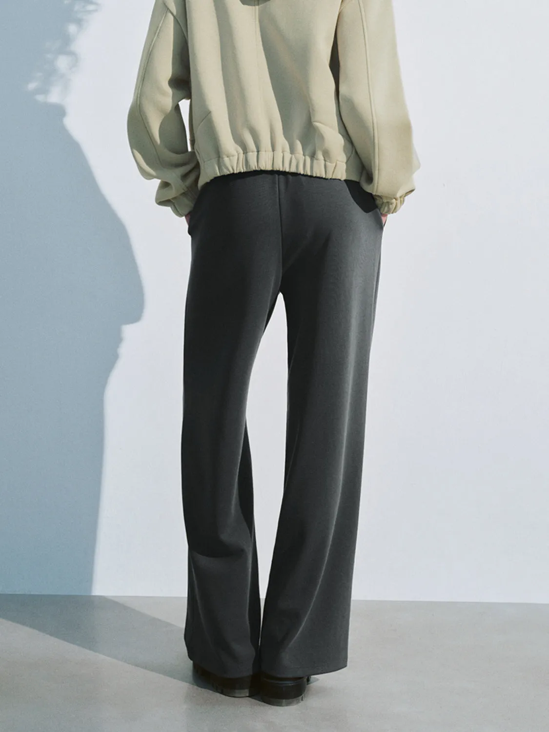Regular Flare Pants sold by Urban Revivo product image thumbnail 3