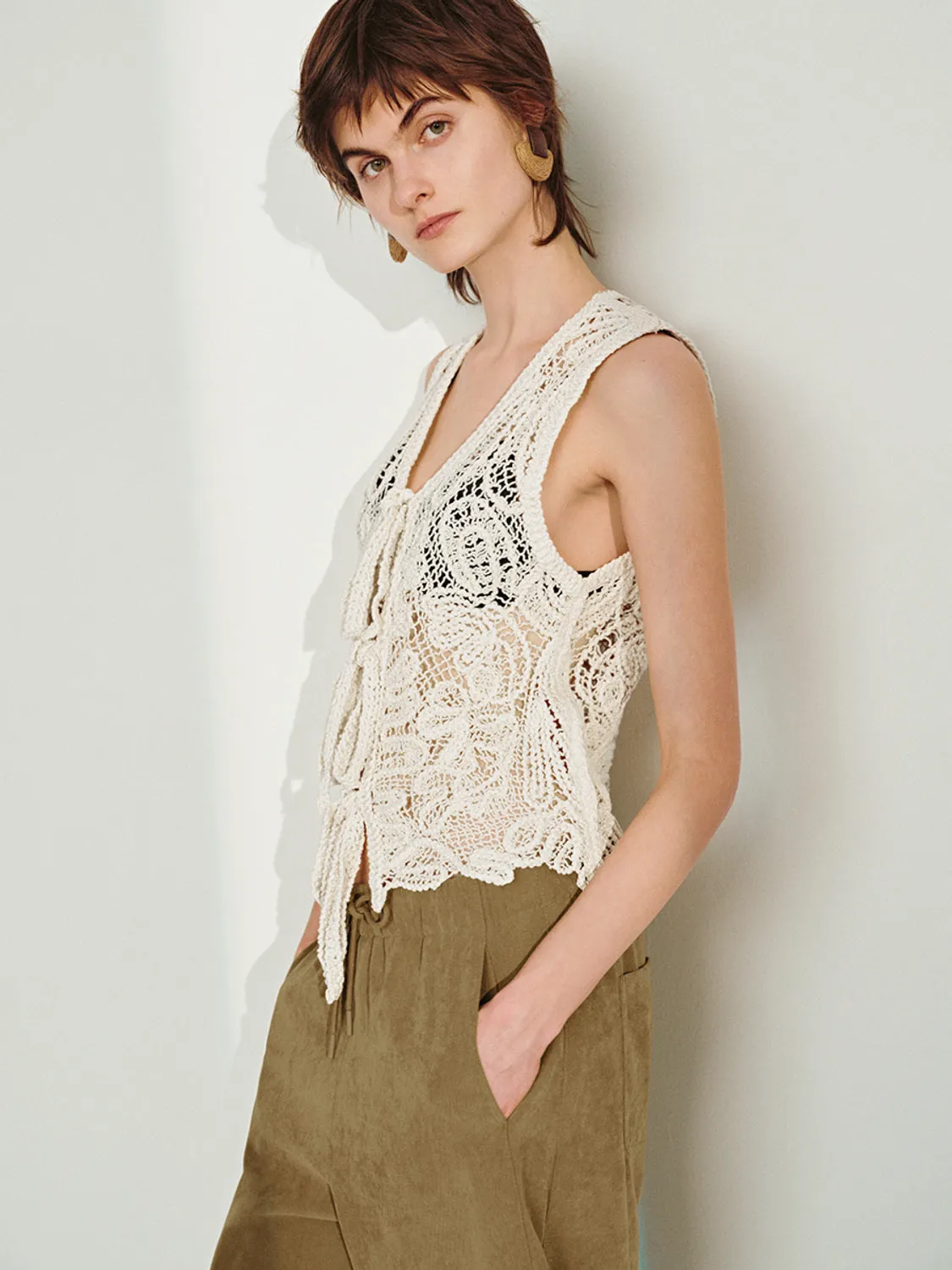 Sleeveless Lace Blouses sold by Urban Revivo product image thumbnail 3