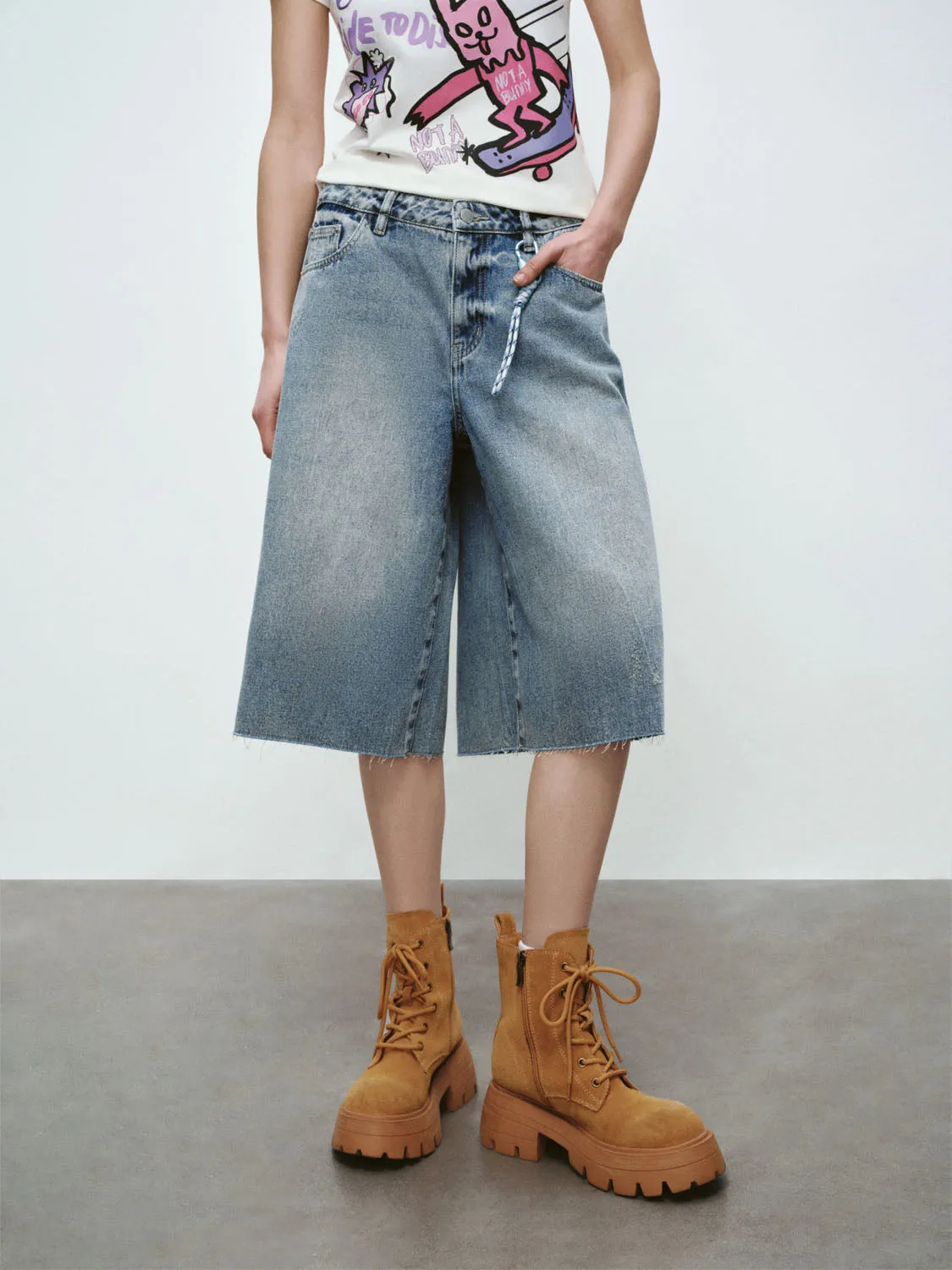 Loose Denim Jeans sold by Urban Revivo product image thumbnail 2