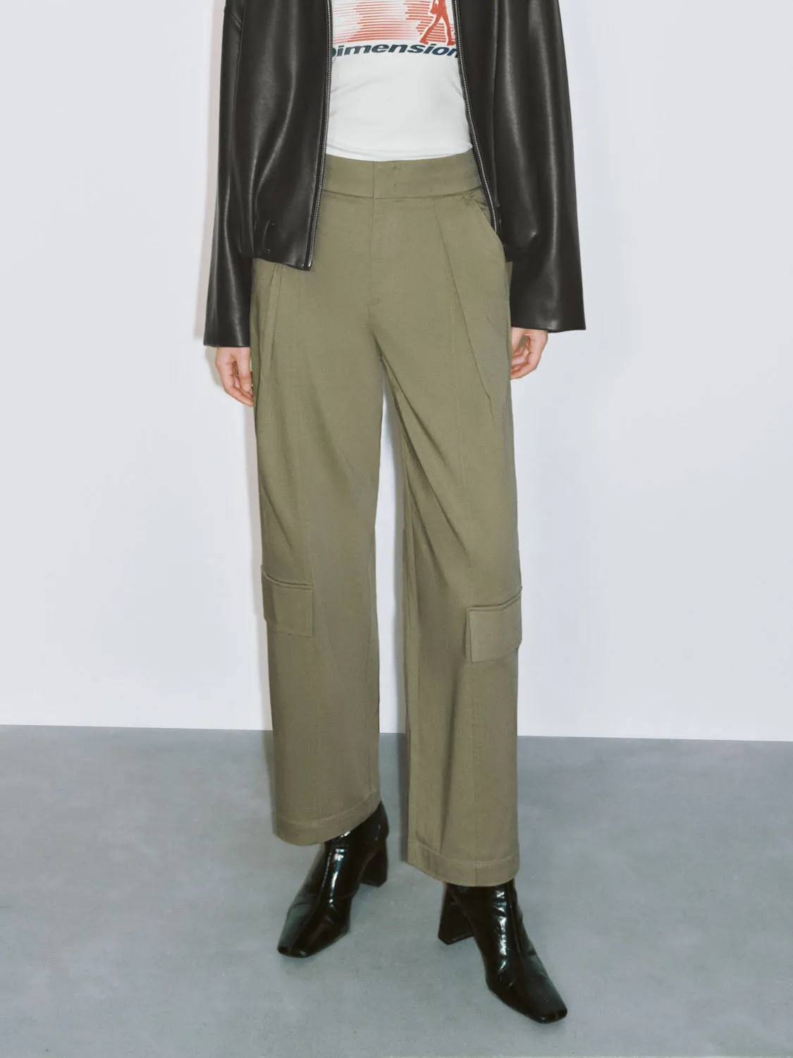 Carrot Fit Pants sold by Urban Revivo product image thumbnail 2