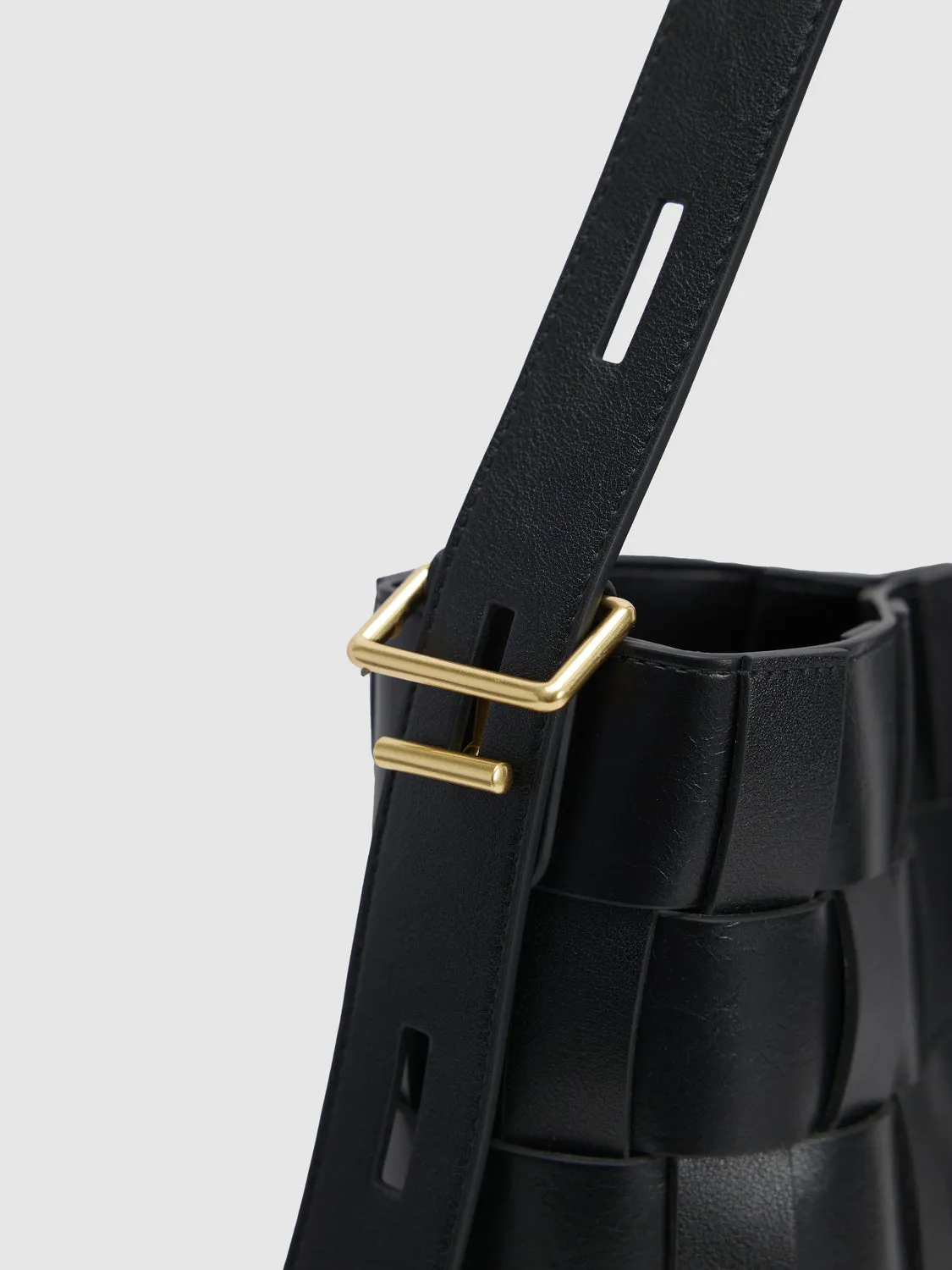 Woven Shoulder Bags sold by Urban Revivo product image thumbnail 4