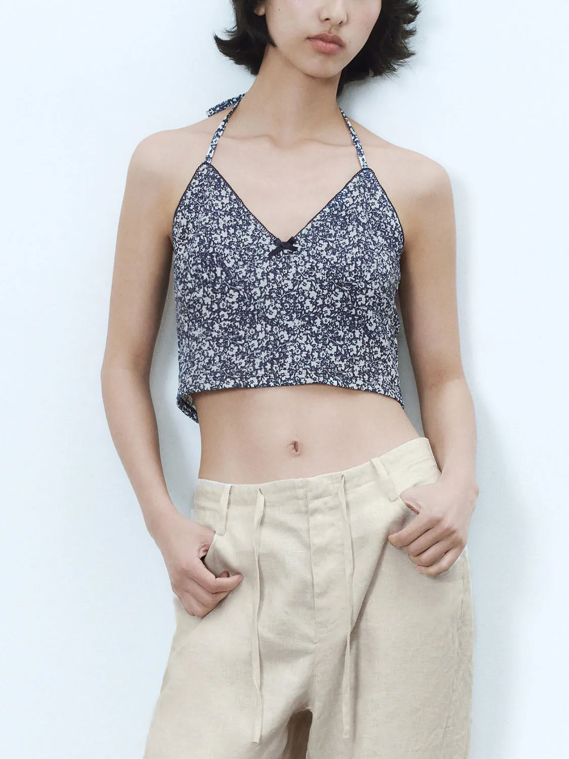 Lace Cropped Tank Tops sold by Urban Revivo