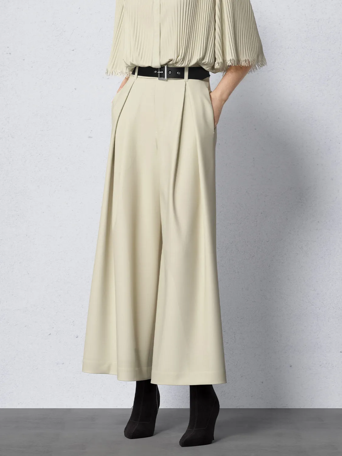 Loose Trousers sold by Urban Revivo product image thumbnail 3