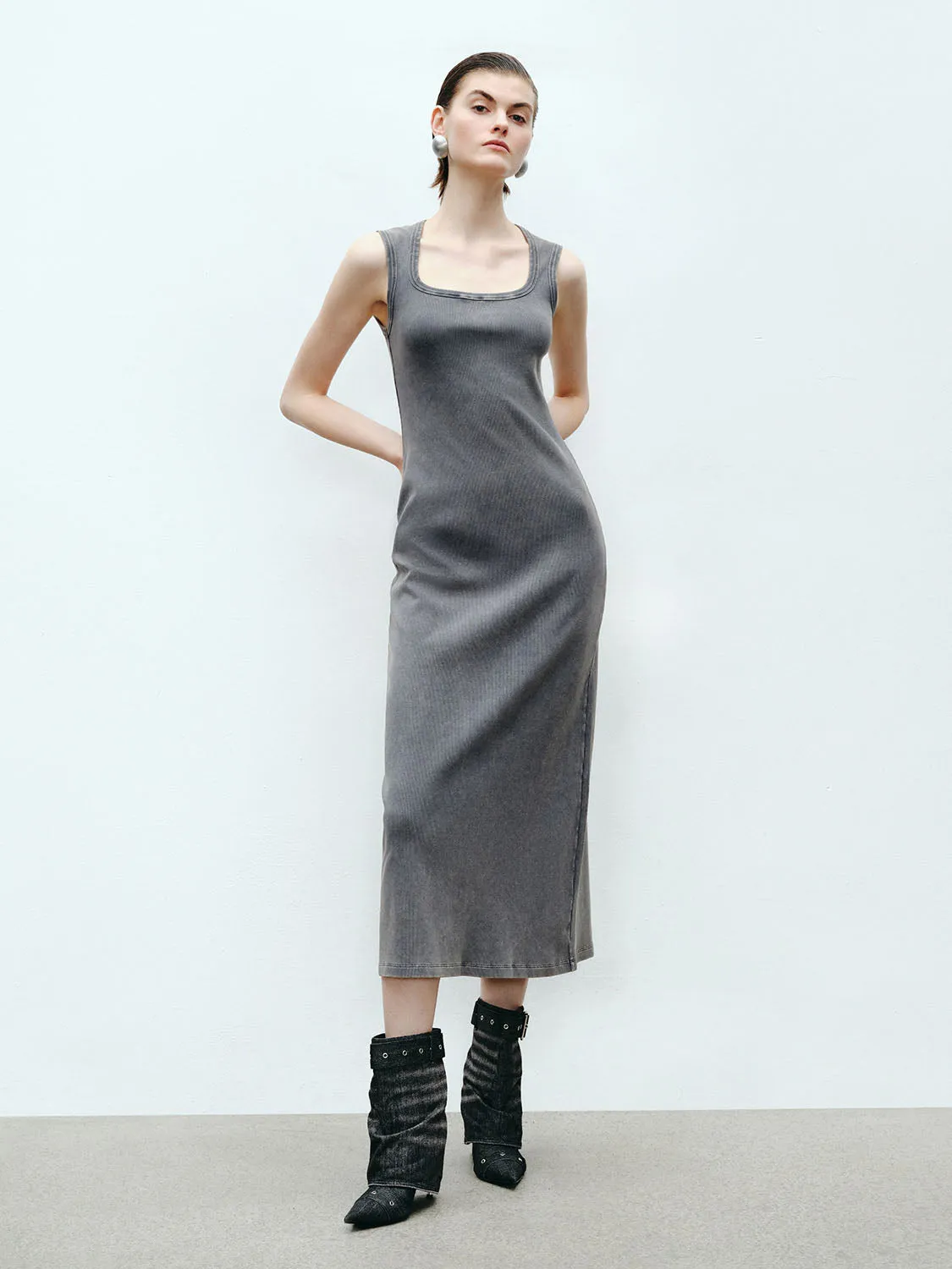 Sleeveless Skinny-Fit Dresses sold by Urban Revivo