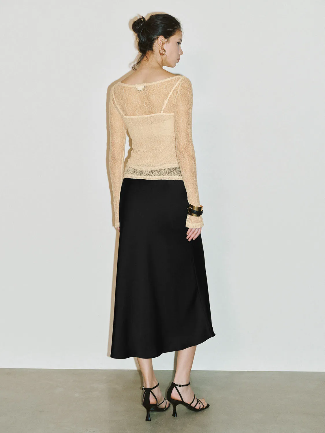 Round Neck Textured T-Shirts sold by Urban Revivo product image thumbnail 5