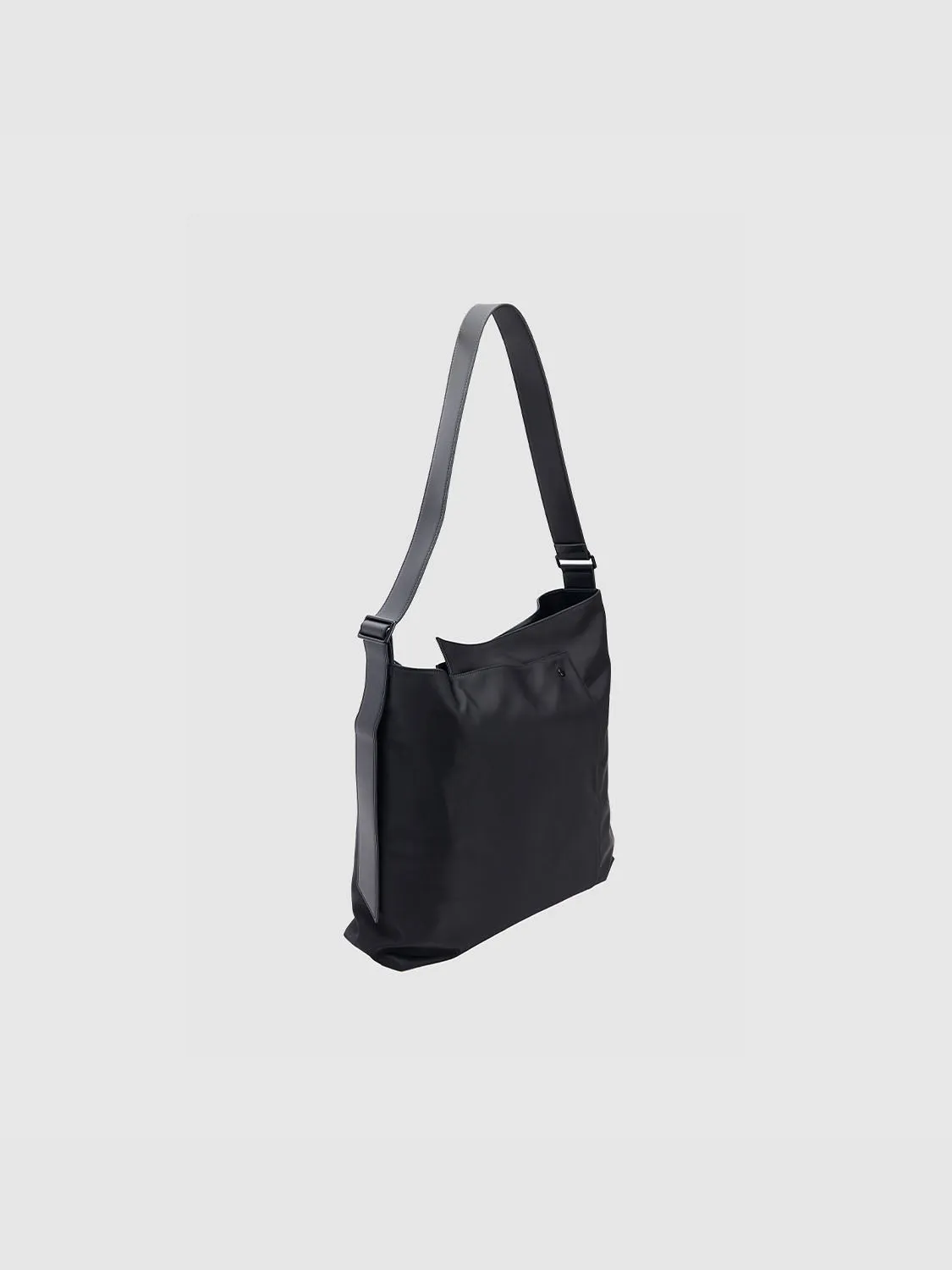 Large Crossbody Bags sold by Urban Revivo product image thumbnail 2