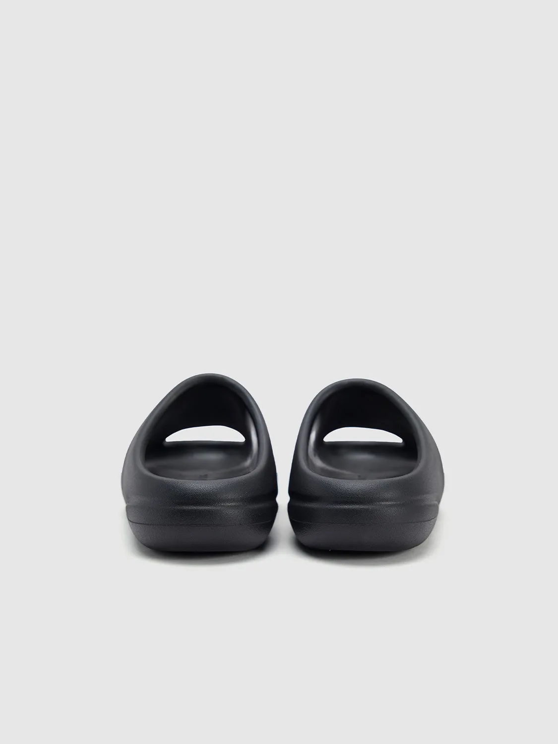 Slippers sold by Urban Revivo product image thumbnail 3