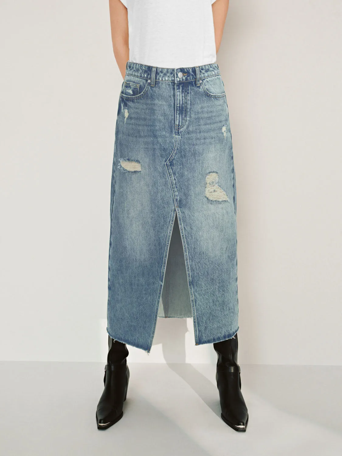 Split Hem Denim Skirts sold by Urban Revivo product image thumbnail 2