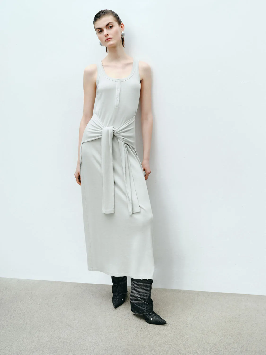 Sleeveless Straight Dresses sold by Urban Revivo product image thumbnail 3