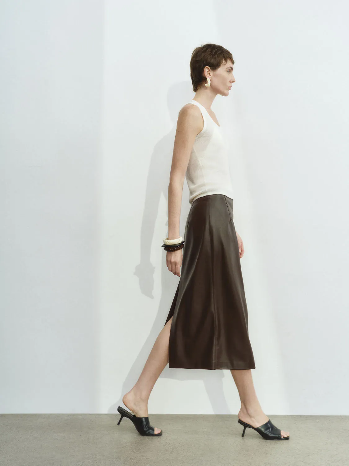 Knitted Sleeveless T-Shirts sold by Urban Revivo product image thumbnail 3