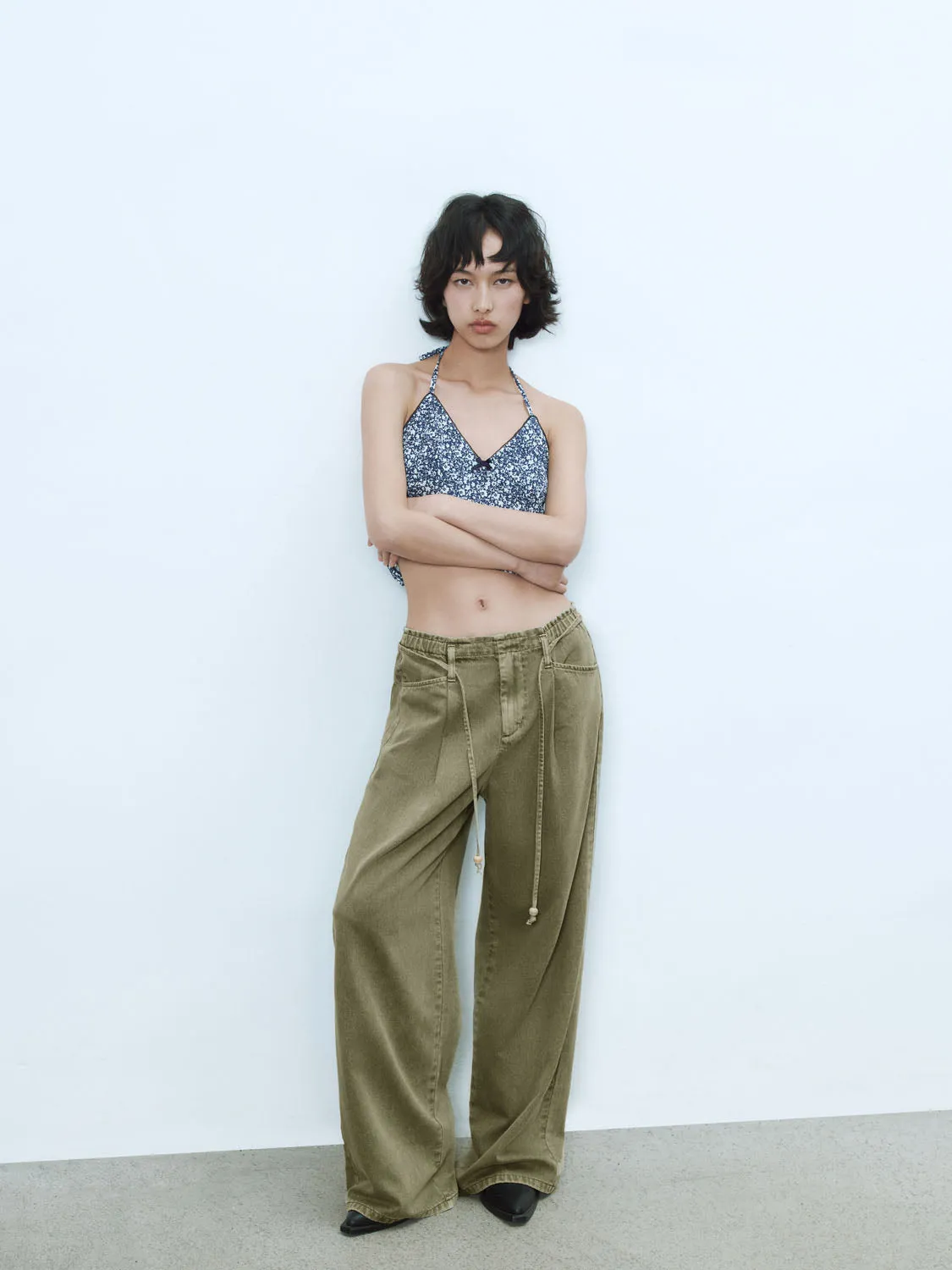 Beaded Drawstring Jeans sold by Urban Revivo product image thumbnail 5