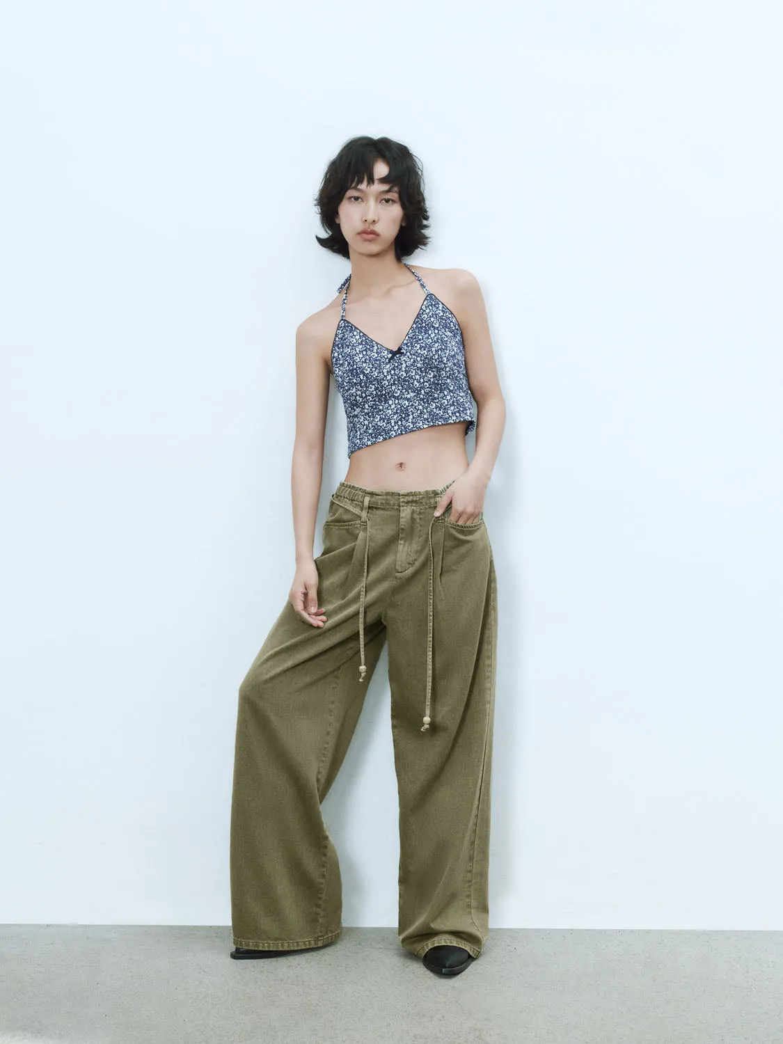 Beaded Drawstring Jeans sold by Urban Revivo product image thumbnail 4