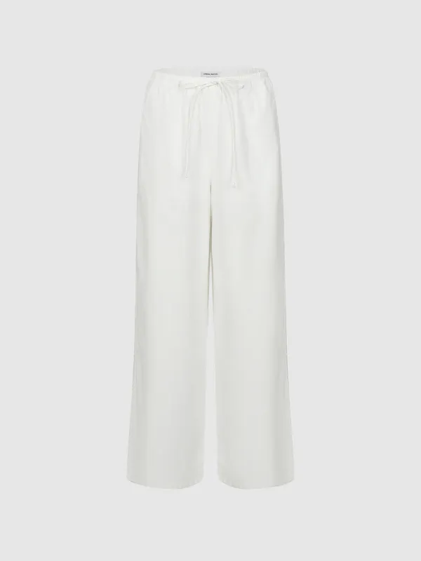 Denim Jeans sold by Urban Revivo