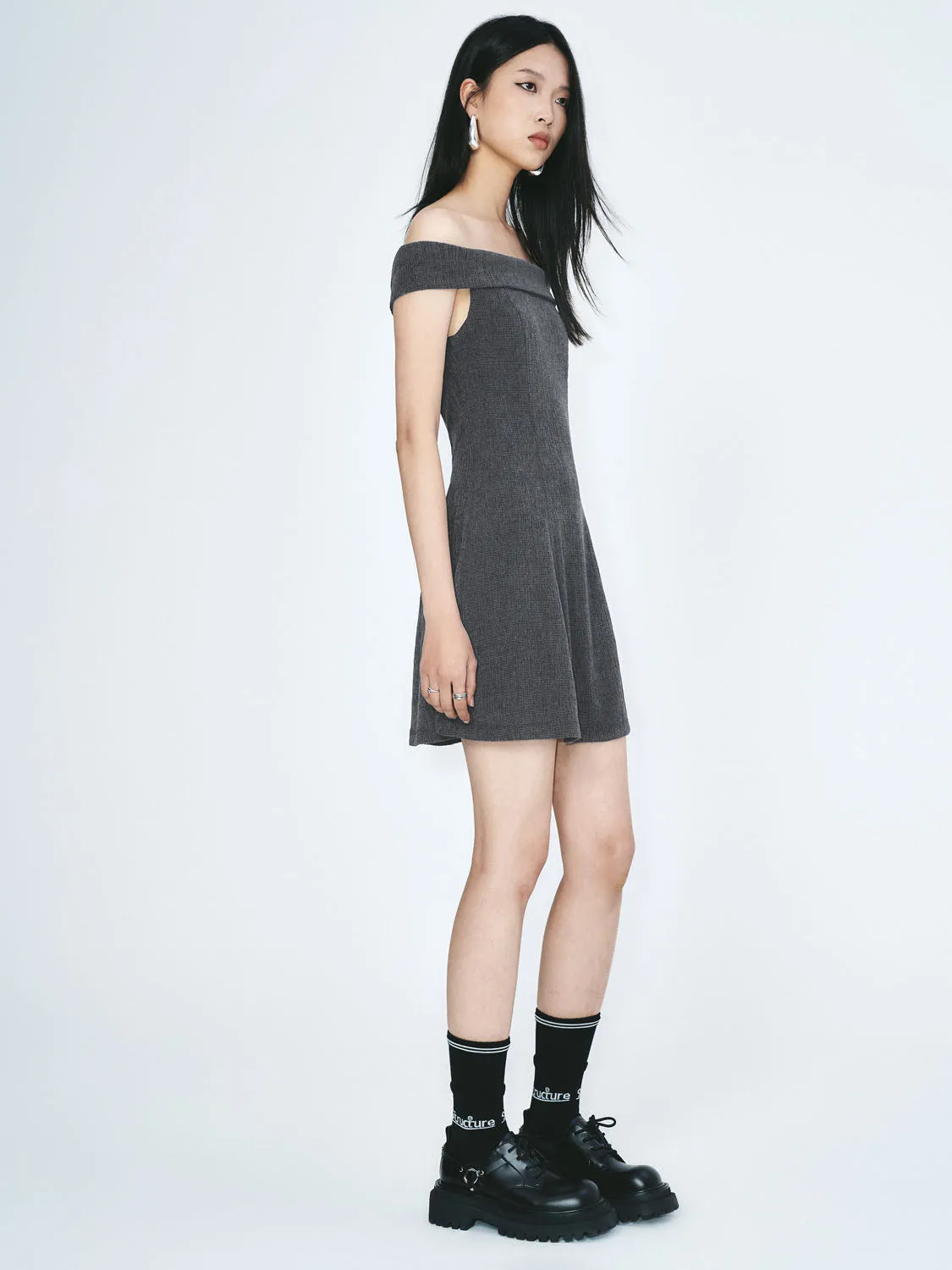 One Shoulder A-Line Dresses sold by Urban Revivo product image thumbnail 3