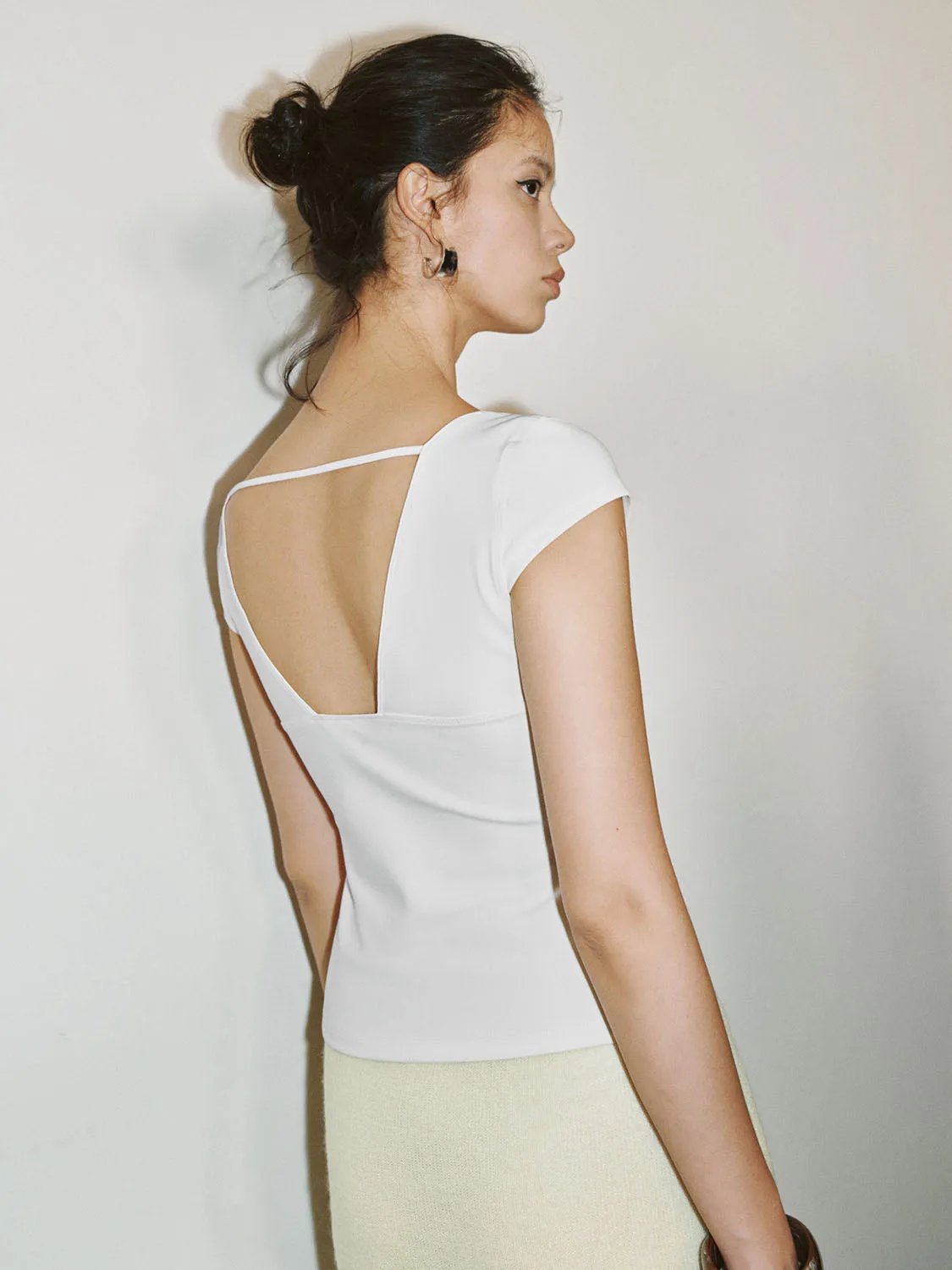 Skinny V-Neck T-Shirts sold by Urban Revivo product image thumbnail 3