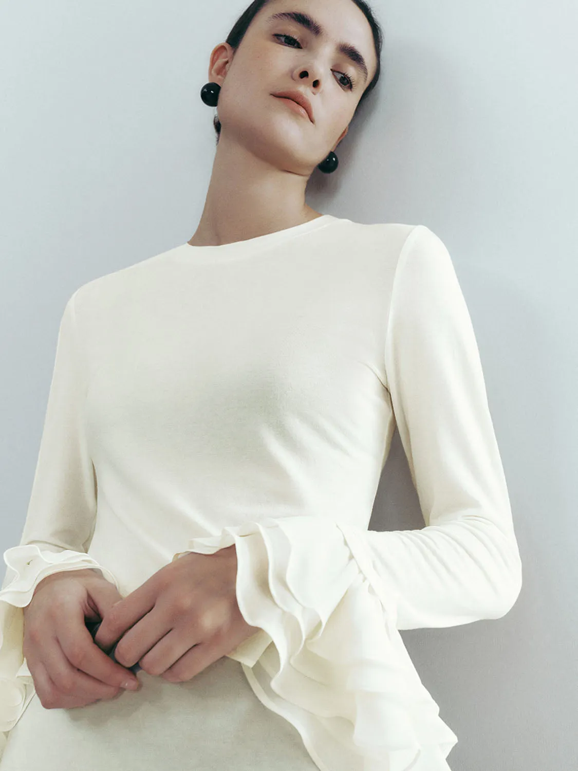 Ruffle Hem Long Sleeve T-Shirts sold by Urban Revivo product image thumbnail 4