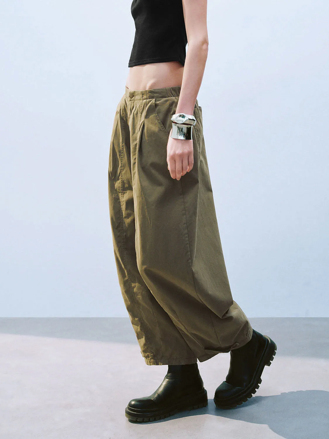 Oversized Carrot Fit Pants sold by Urban Revivo