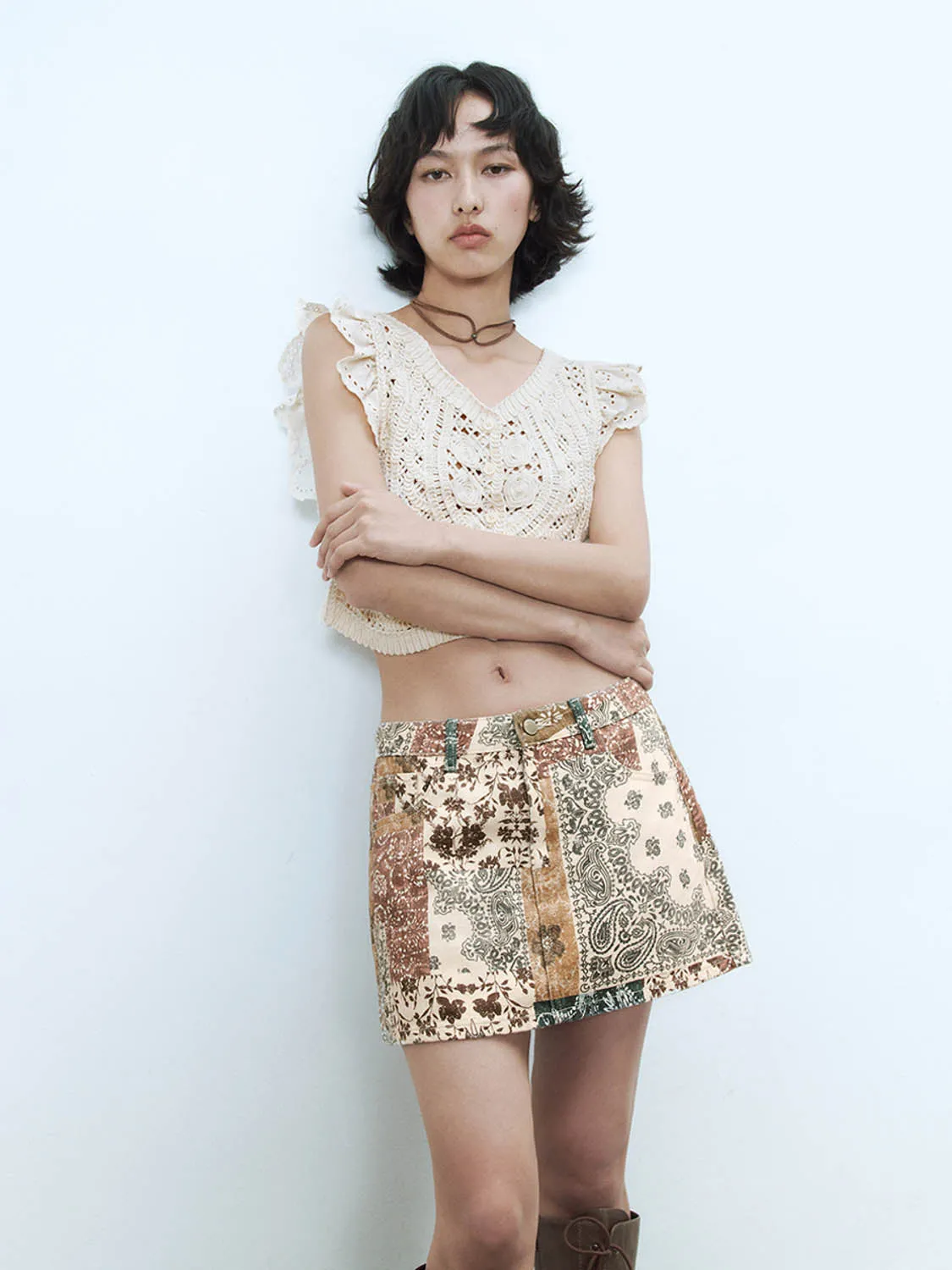 Crochet Knitted Sleeveless Cardigans sold by Urban Revivo product image thumbnail 5