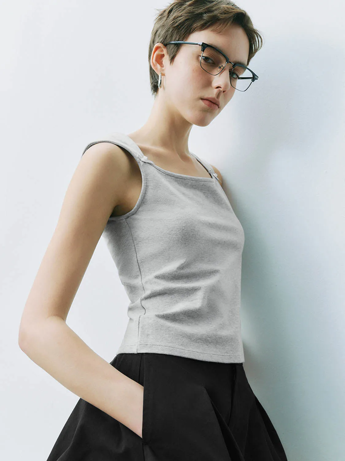 Skinny Sleeveless T-Shirts sold by Urban Revivo product image thumbnail 5