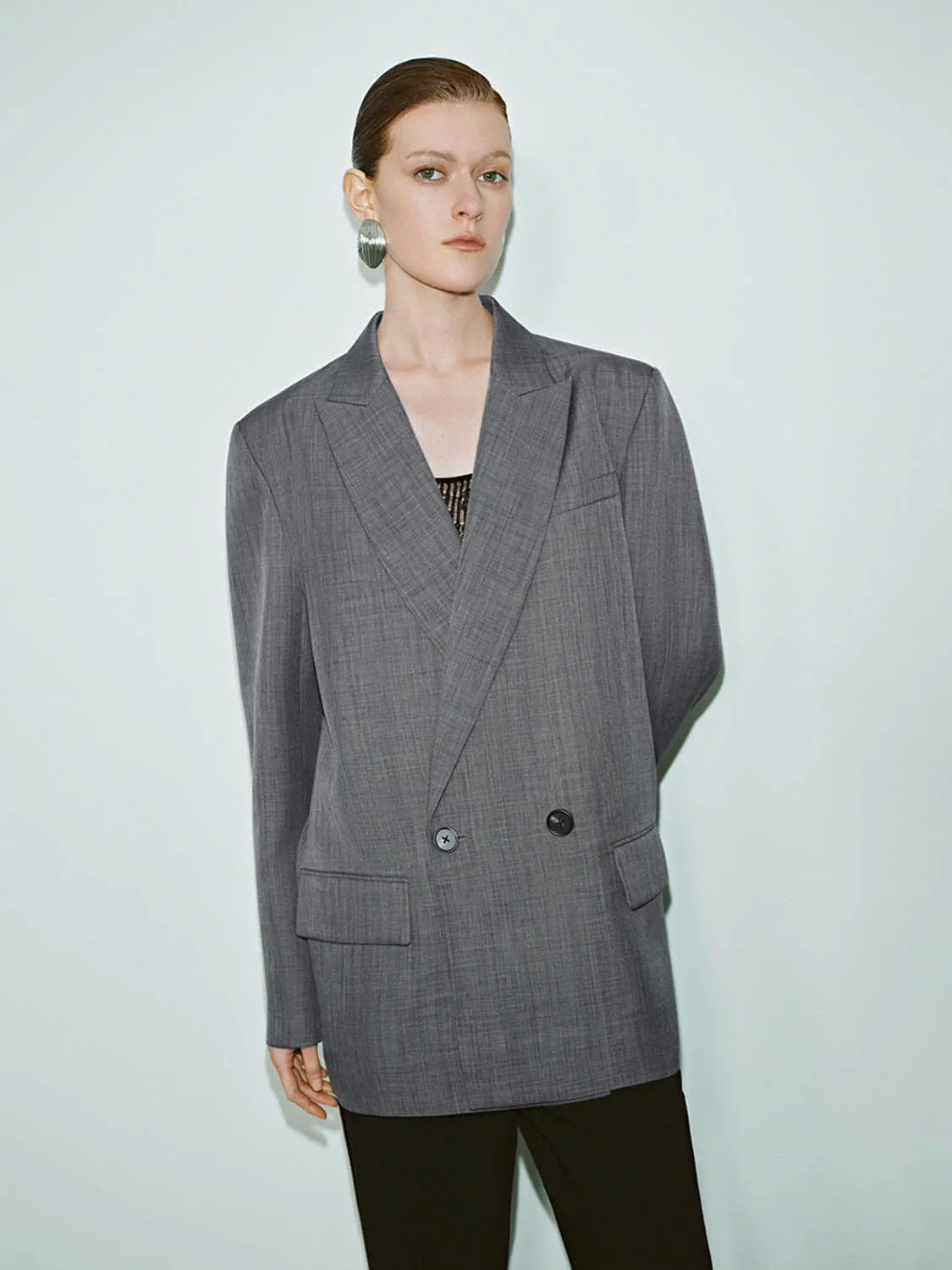 Blazers sold by Urban Revivo