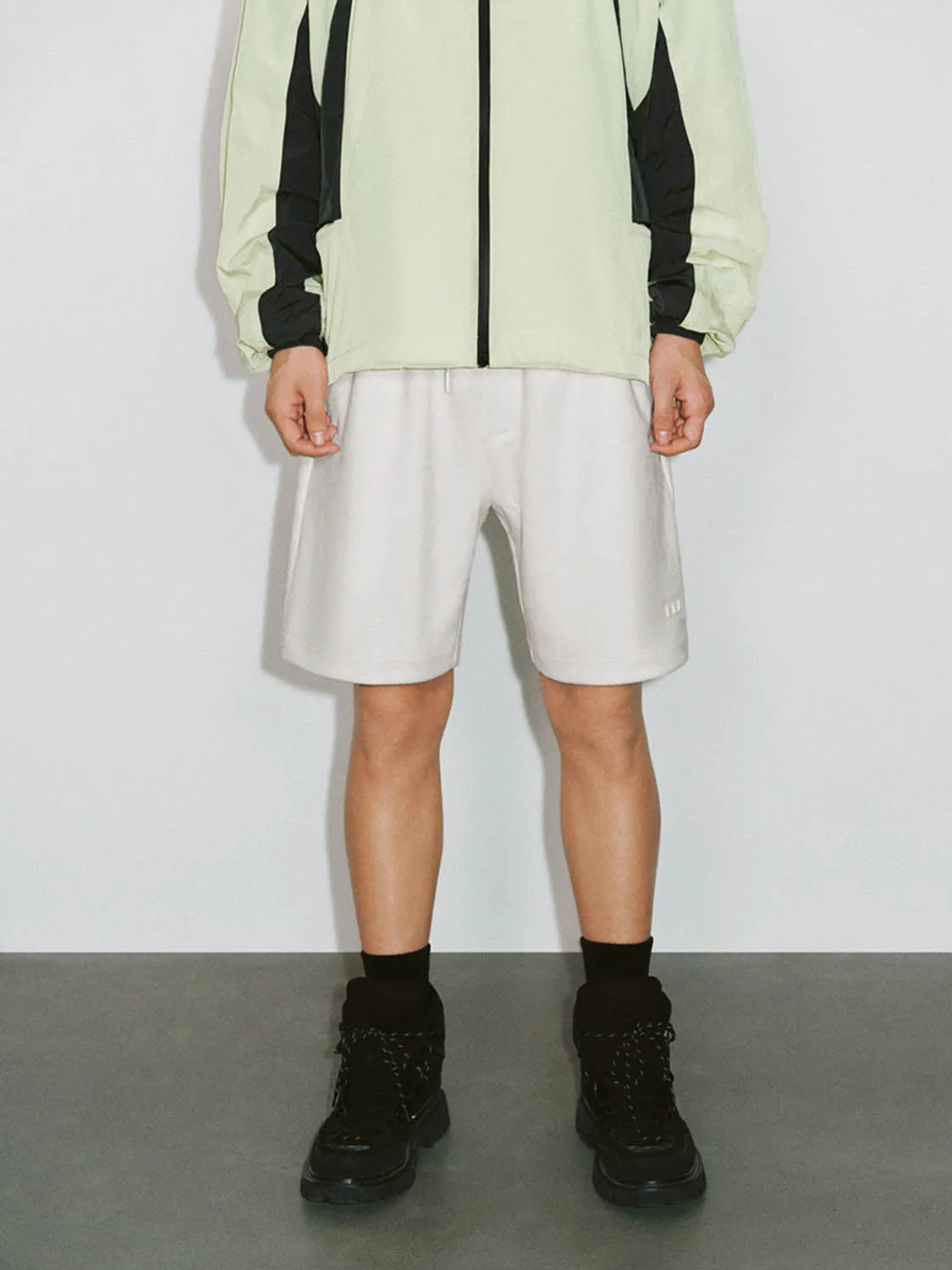 Loose Shorts sold by Urban Revivo product image thumbnail 2