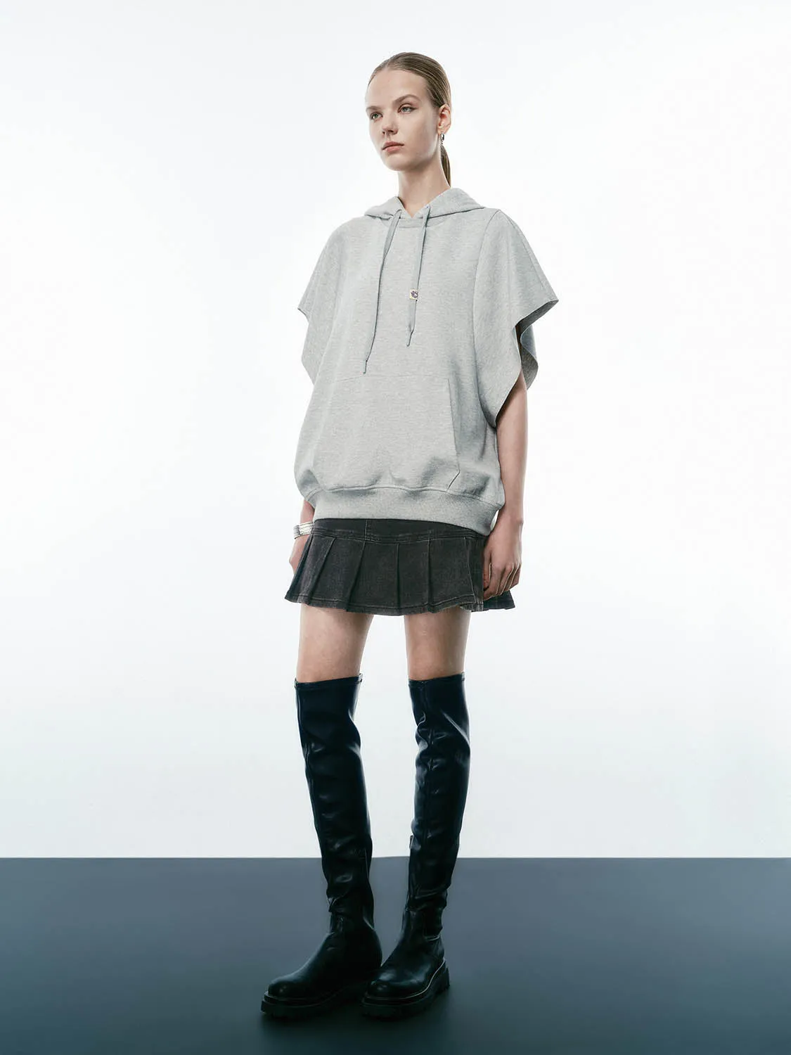 Oversized Hoodie T-Shirts sold by Urban Revivo product image thumbnail 4