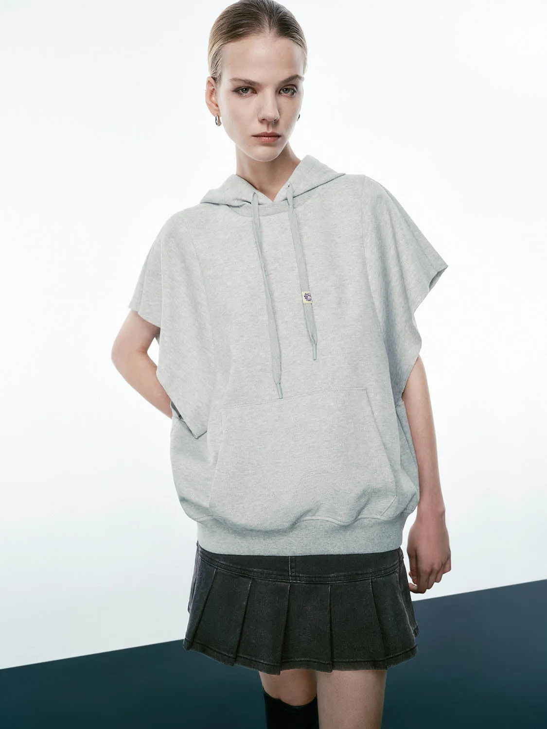 Oversized Hoodie T-Shirts sold by Urban Revivo product image thumbnail 2