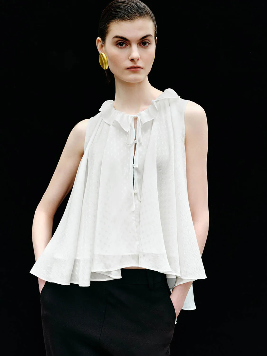 Sleeveless Shirts sold by Urban Revivo