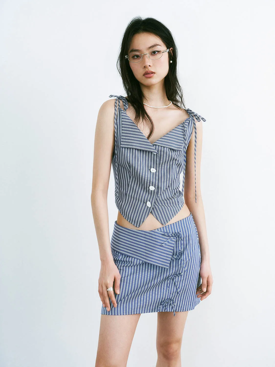 Stripe Mini Lace Up Skirts sold by Urban Revivo product image thumbnail 5