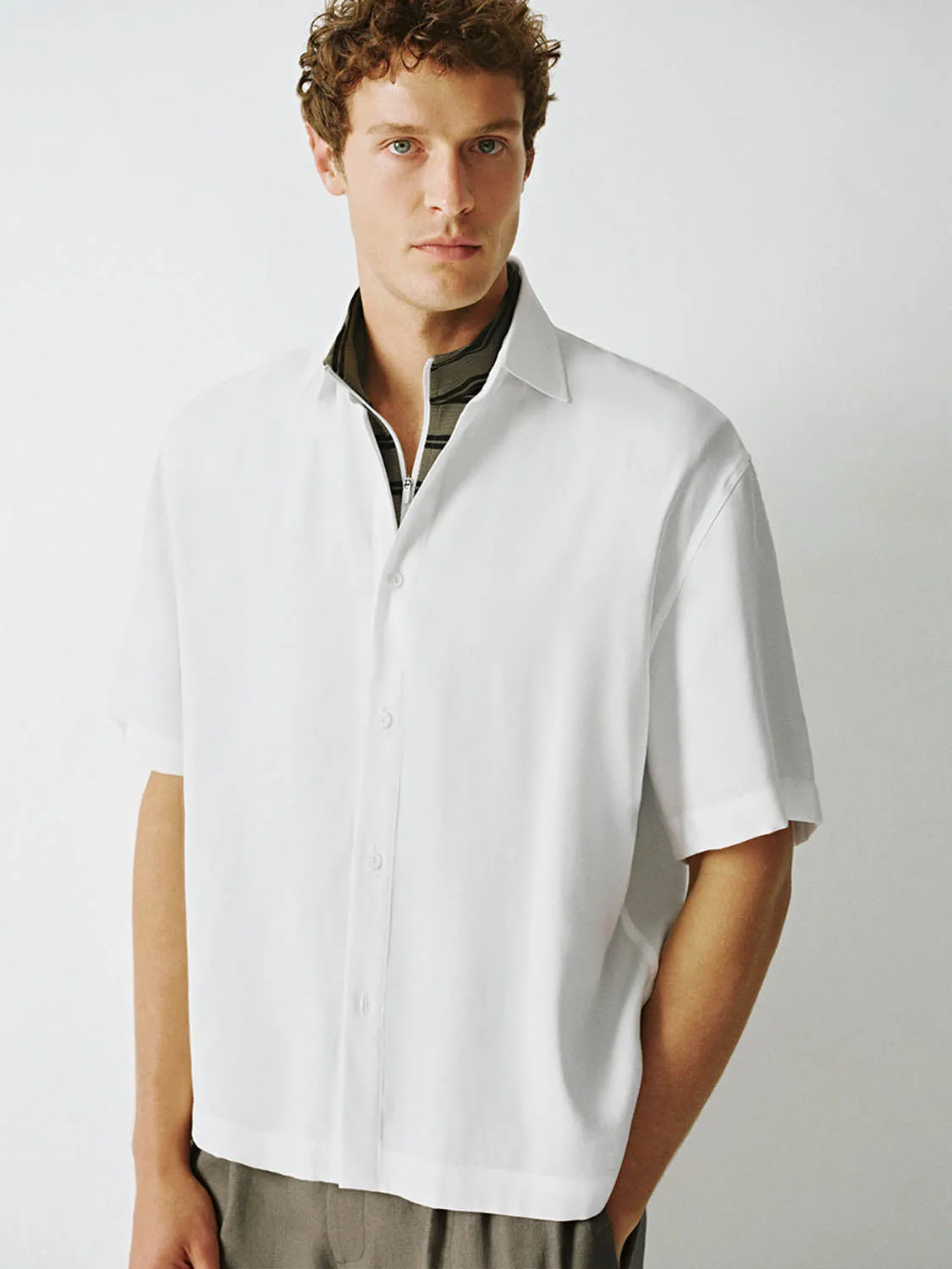 Loose Short Sleeve Shirts sold by Urban Revivo product image thumbnail 5