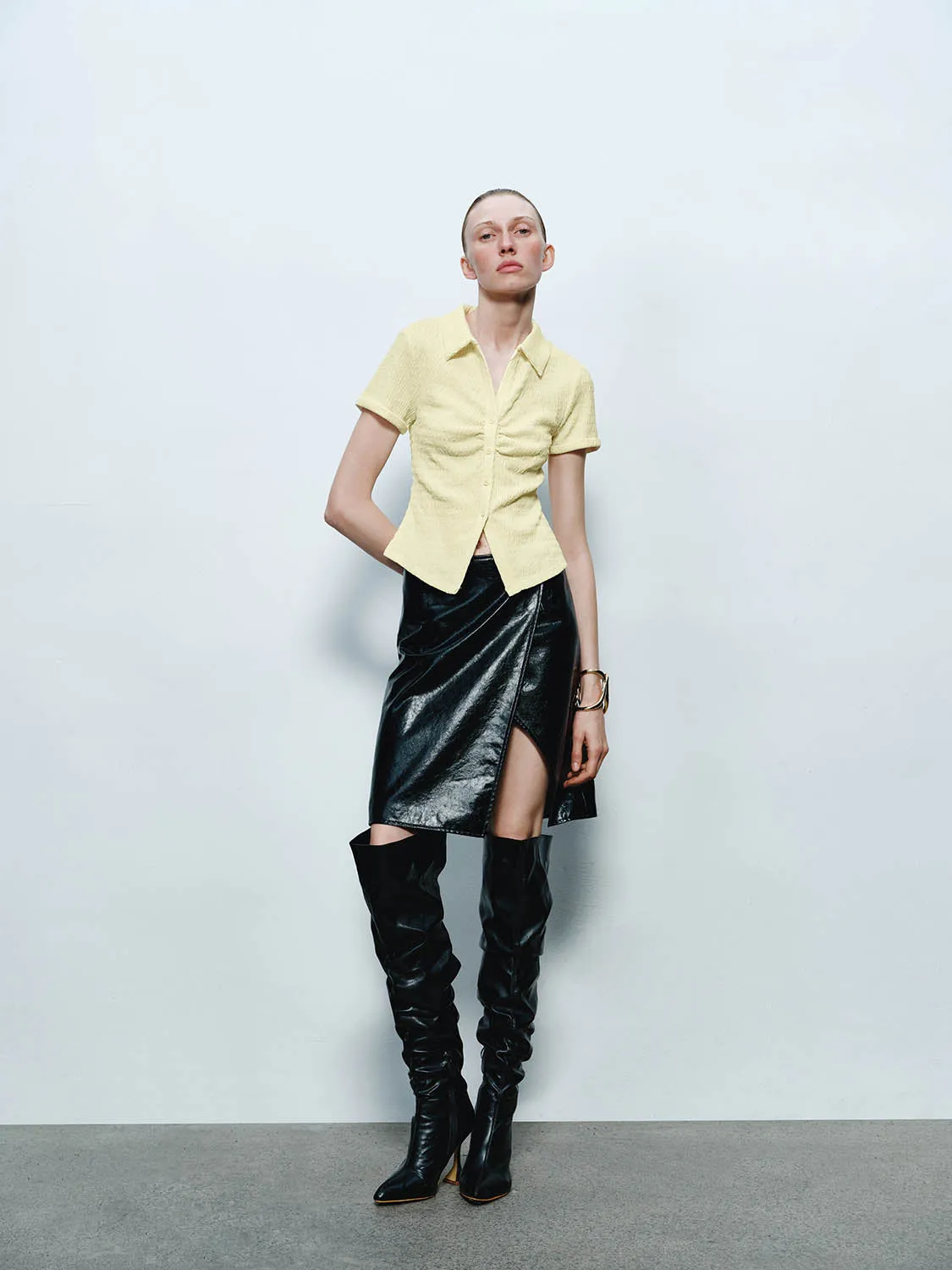 Skinny Lapel Short Sleeve T-Shirts sold by Urban Revivo product image thumbnail 4