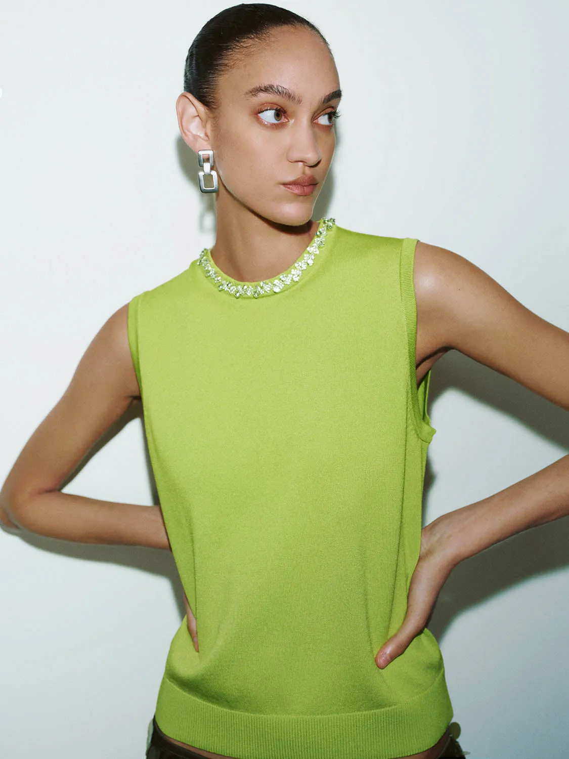 Knitted Sleeveless T-Shirts sold by Urban Revivo product image thumbnail 3