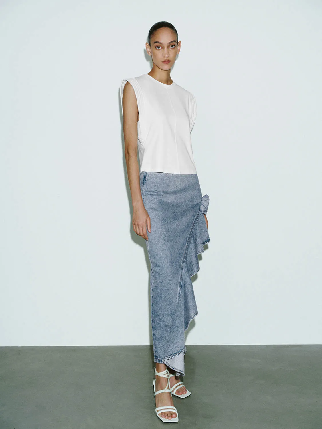 Cap Sleeve T-Shirts sold by Urban Revivo product image thumbnail 4