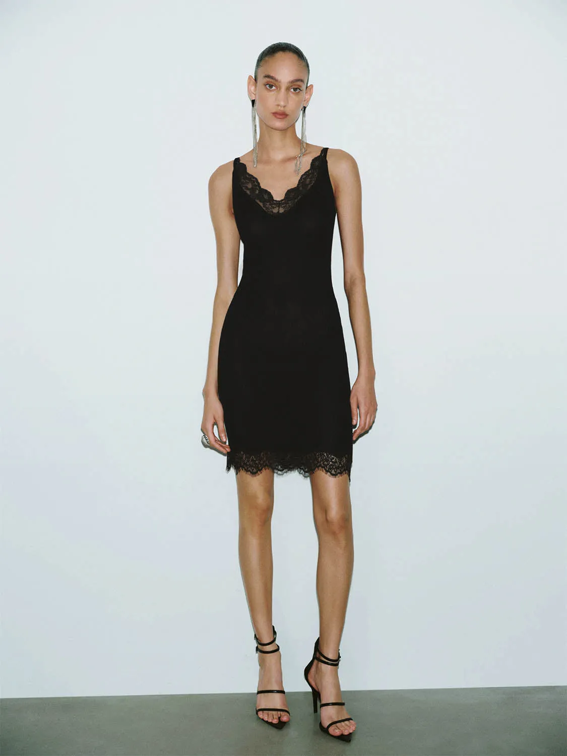 Lace Sleeveless Knitted Dresses sold by Urban Revivo product image thumbnail 4