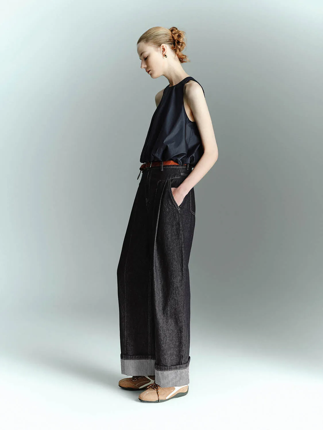 Overhead Sleeveless Blouses sold by Urban Revivo product image thumbnail 5