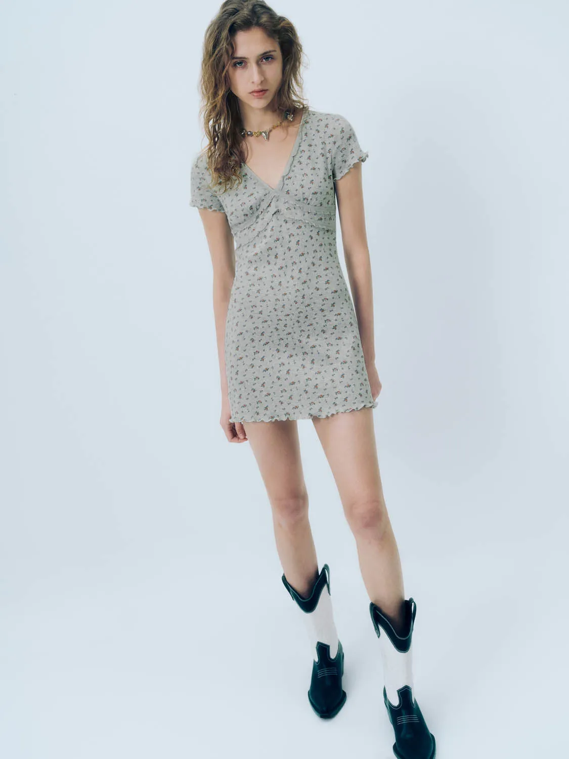 Floral Skinny-Fit Dresses sold by Urban Revivo product image thumbnail 4